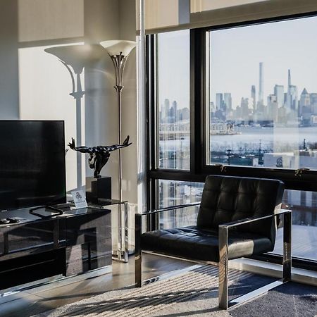 Dharma Home Suites Хобокен Экстерьер фото