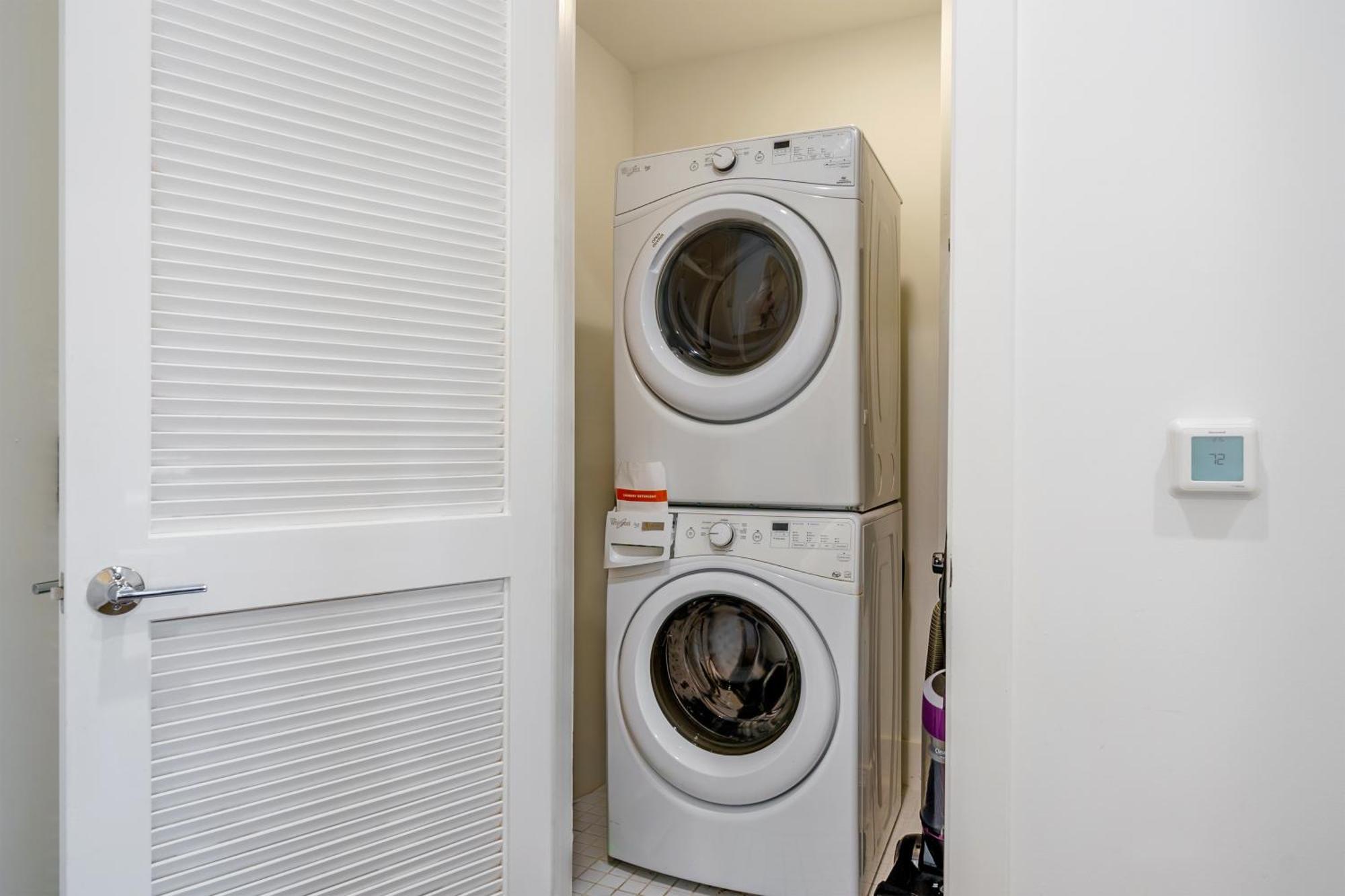 Dharma Home Suites Хобокен Экстерьер фото