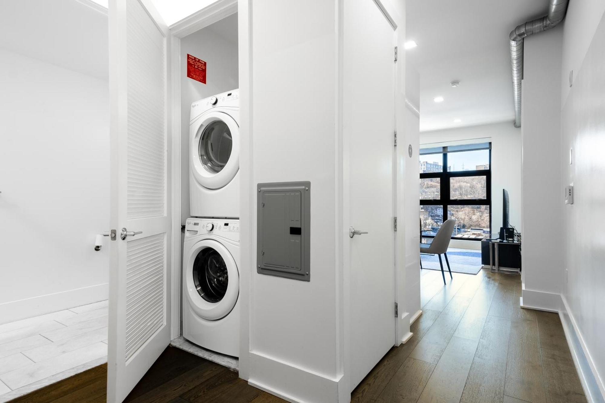 Dharma Home Suites Хобокен Экстерьер фото
